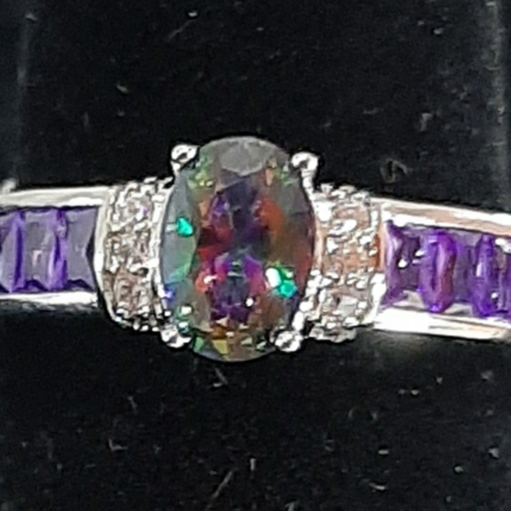 Lovely Size 7 Ring